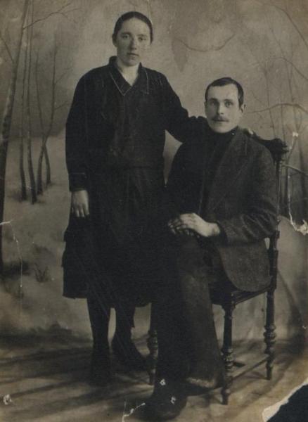 Т.Г.-Бондаренко-с-супругой-Марией-Николаевной.-Фото-1939-г.